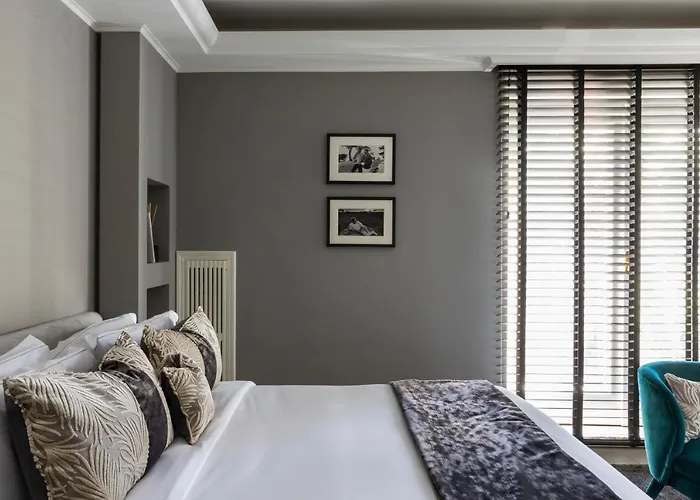 Naman Hotellerie - Spagna Рим