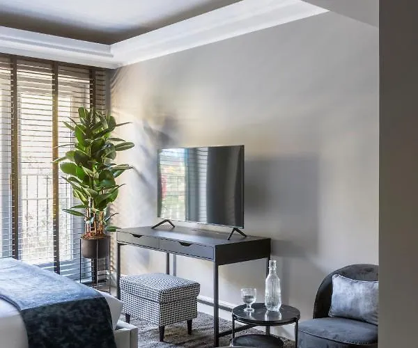 Naman Hotellerie - Spagna Гостевой дом 4*